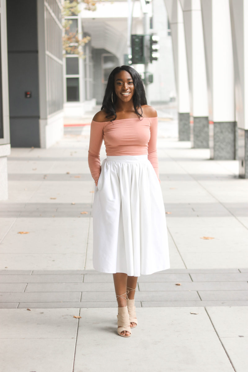 DIY White Denim Gathered Midi Skirt Tutorial , Sewing For Beginners, Sewing Tutorials, Skirt Tutorials, White Denim Skirt, DIY Fashion, Midi Skirt, Gathered skirt with pockets